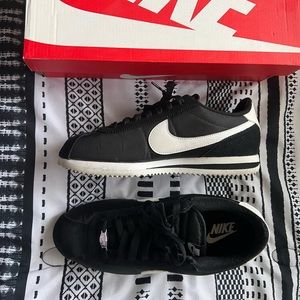 Nike Cortez